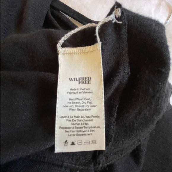 Aritzia Wilfred Free faux wrap dress - Picture 3 of 5